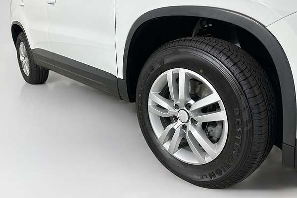 2015 Volkswagen TIGUAN