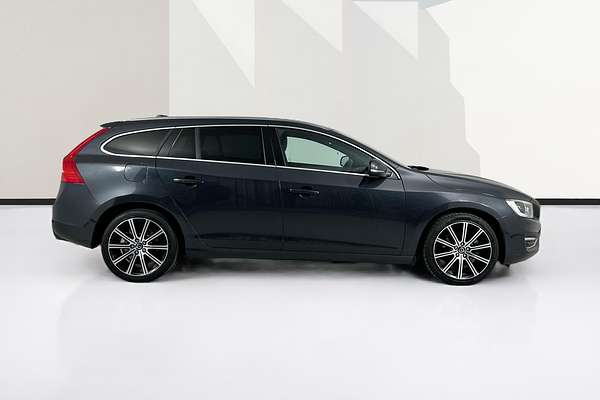 2014 Volvo V60 T5 LUXURY F MY14