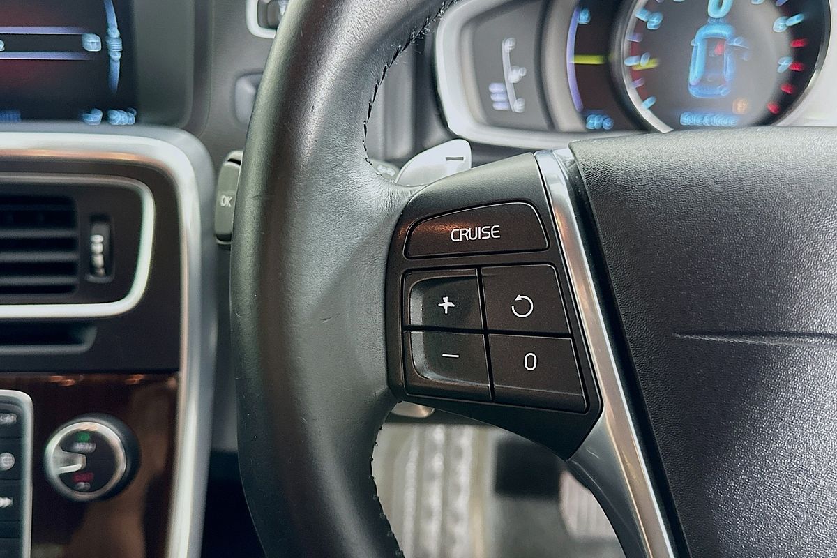 2014 Volvo V60 T5 LUXURY F MY14