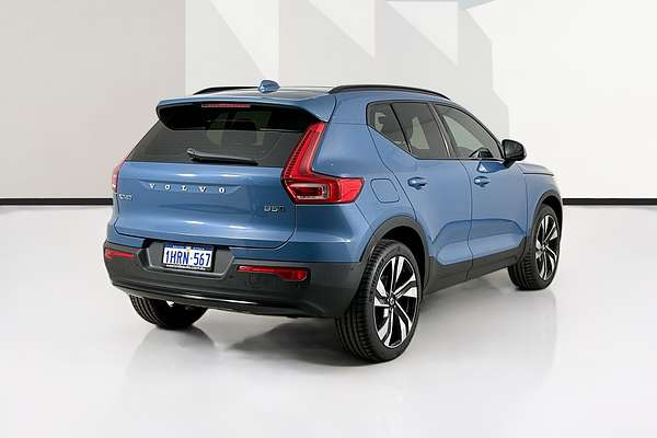 2022 Volvo XC40 ULTIMATE B5 DARK MHEV 536 MY23