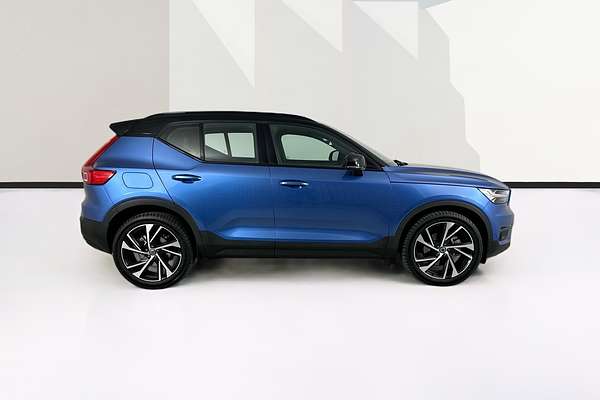 2021 Volvo XC40 T5 R-DESIGN (AWD) 536 MY21