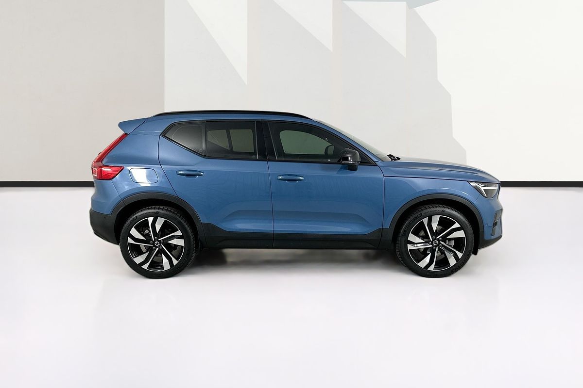 2022 Volvo XC40 ULTIMATE B5 DARK MHEV 536 MY23