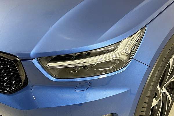 2021 Volvo XC40 T5 R-DESIGN (AWD) 536 MY21