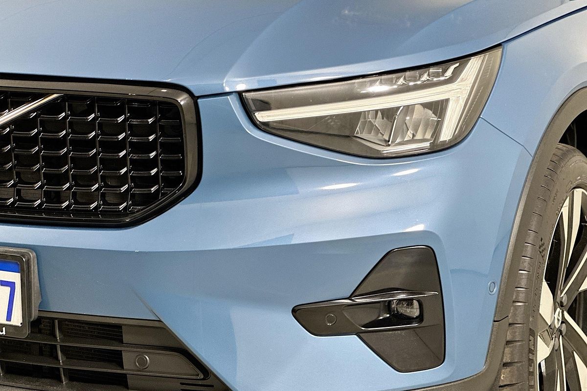 2022 Volvo XC40 ULTIMATE B5 DARK MHEV 536 MY23