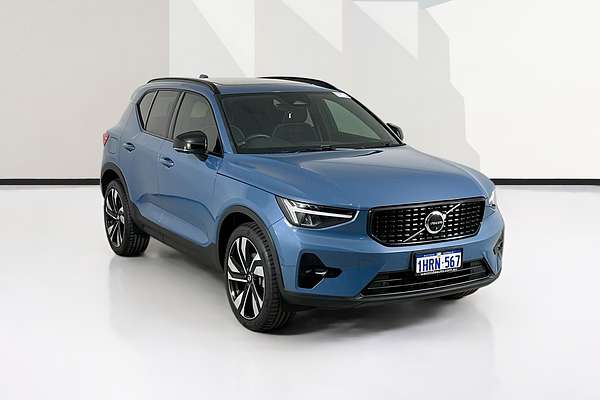 2022 Volvo XC40 ULTIMATE B5 DARK MHEV 536 MY23