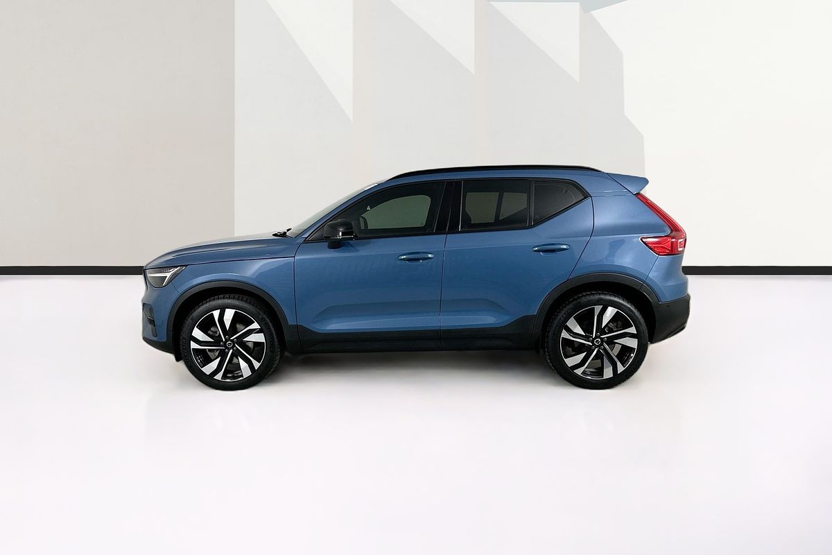 2022 Volvo XC40 ULTIMATE B5 DARK MHEV 536 MY23