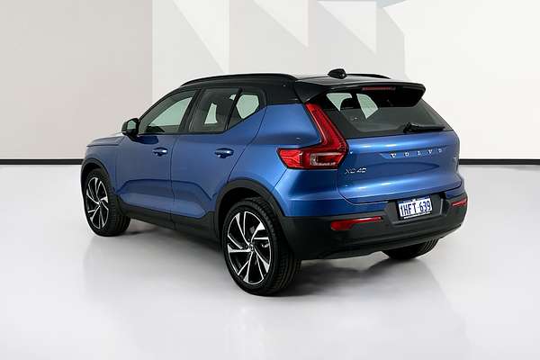 2021 Volvo XC40 T5 R-DESIGN (AWD) 536 MY21