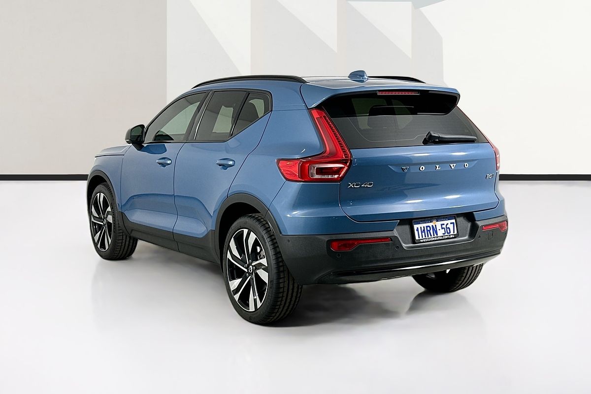2022 Volvo XC40 ULTIMATE B5 DARK MHEV 536 MY23