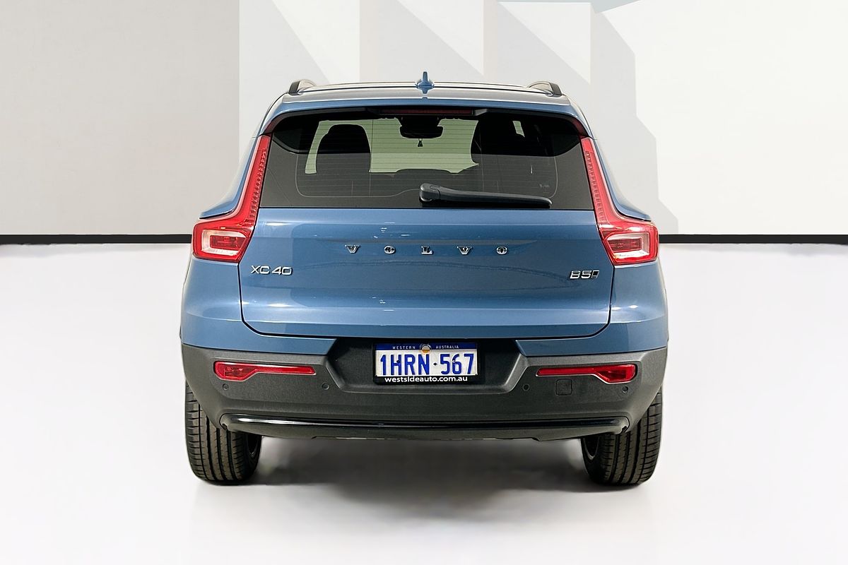 2022 Volvo XC40 ULTIMATE B5 DARK MHEV 536 MY23