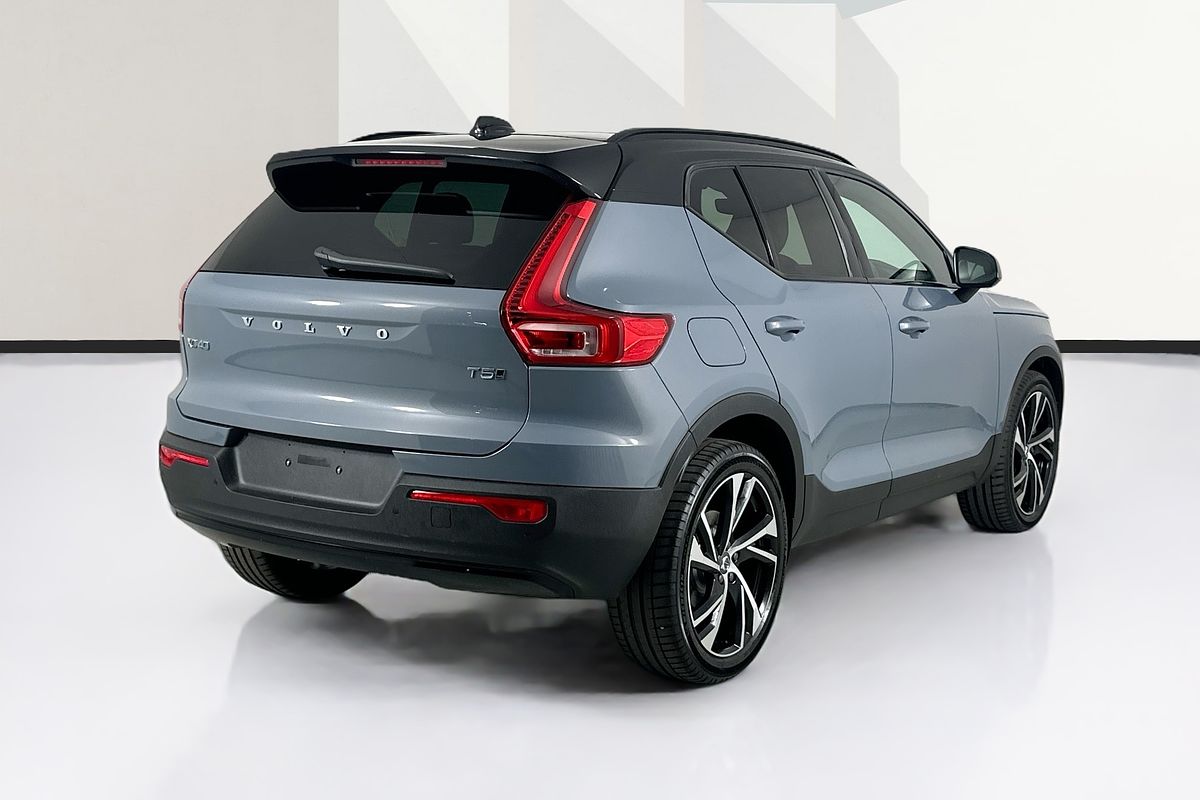 2021 Volvo XC40 T5 R-DESIGN (AWD) 536 MY21