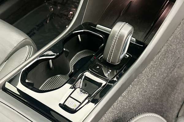 2021 Volvo XC40 T5 R-DESIGN (AWD) 536 MY21