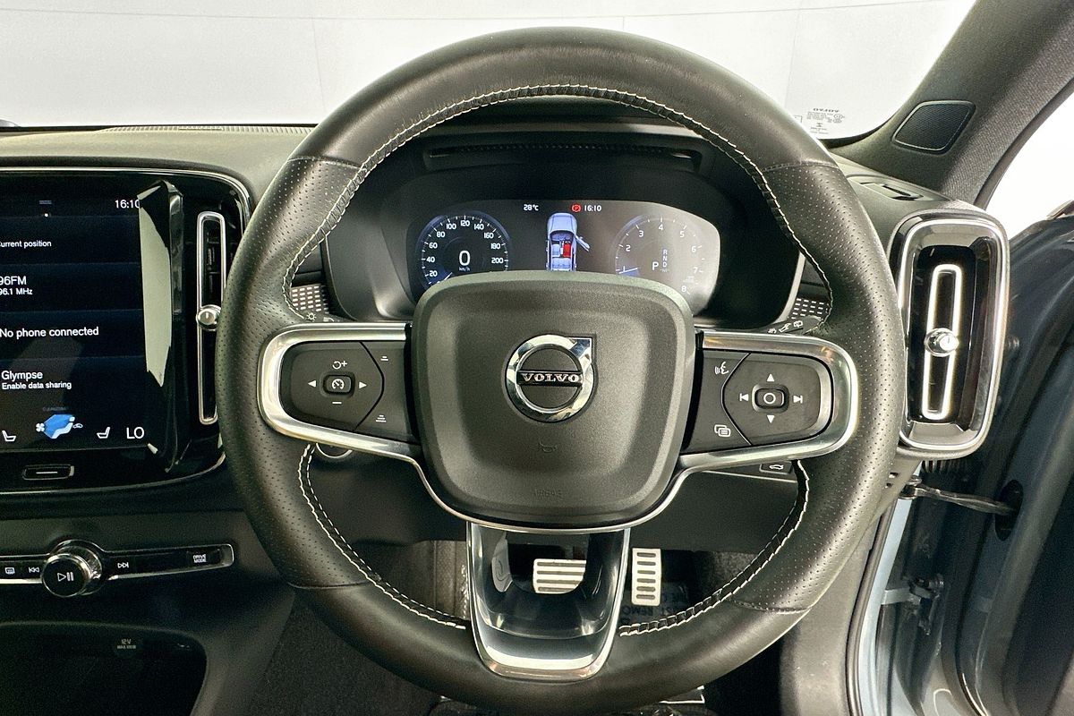 2021 Volvo XC40 T5 R-DESIGN (AWD) 536 MY21