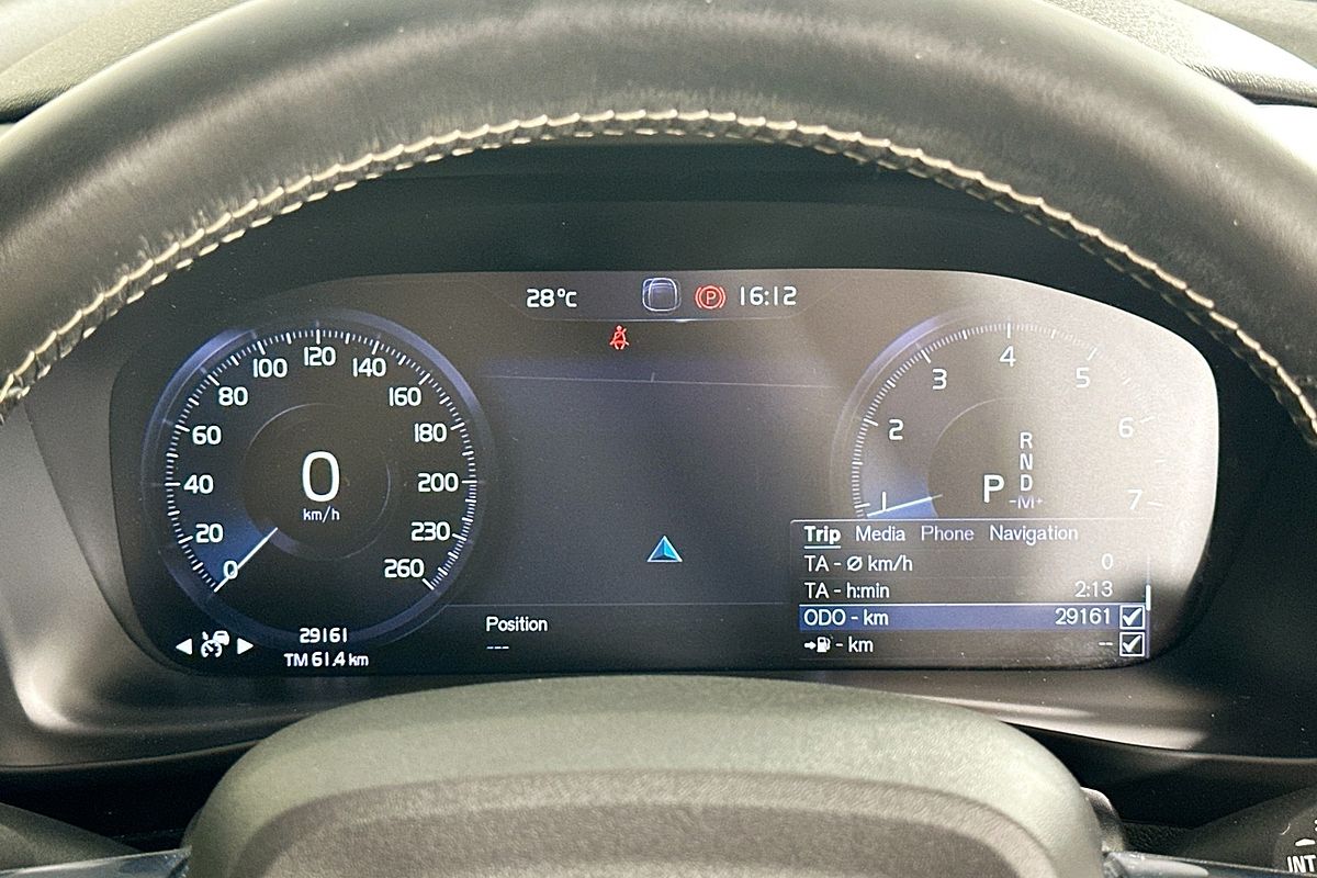 2021 Volvo XC40 T5 R-DESIGN (AWD) 536 MY21