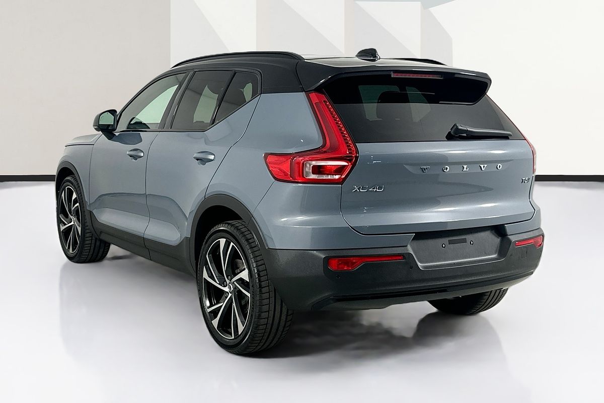 2021 Volvo XC40 T5 R-DESIGN (AWD) 536 MY21