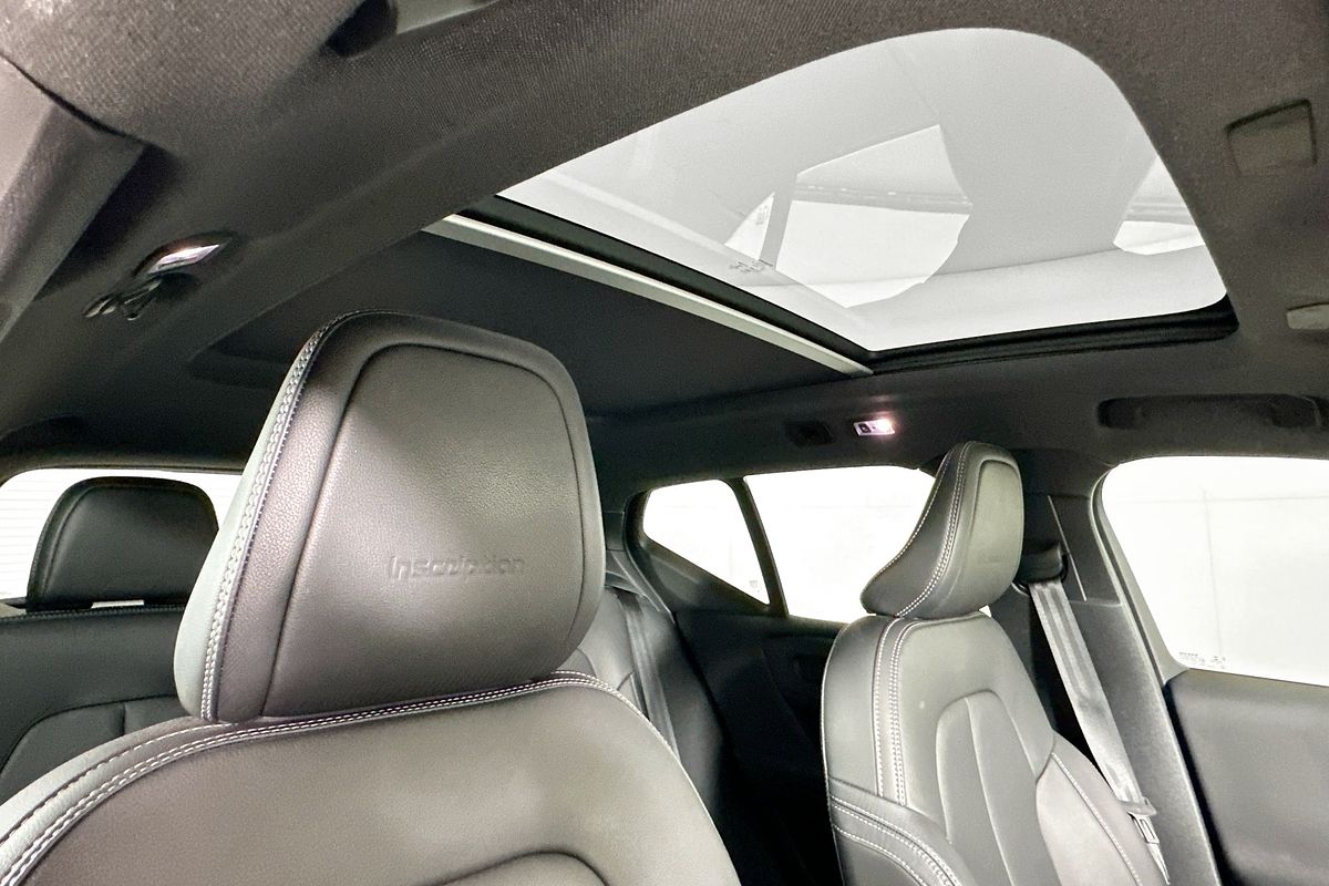 2019 Volvo XC40 T4 INSCRIPTION (AWD) 536 MY19