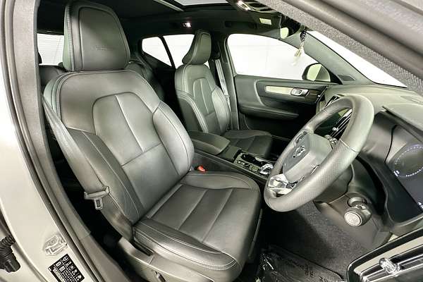 2019 Volvo XC40 T4 INSCRIPTION (AWD) 536 MY19