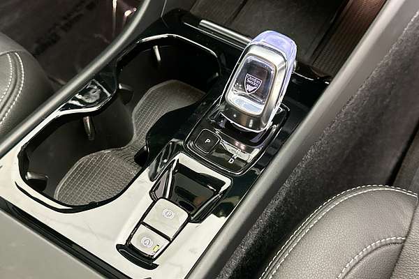 2019 Volvo XC40 T4 INSCRIPTION (AWD) 536 MY19