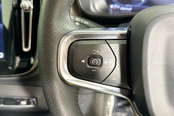 2019 Volvo XC40 T4 INSCRIPTION (AWD) 536 MY19