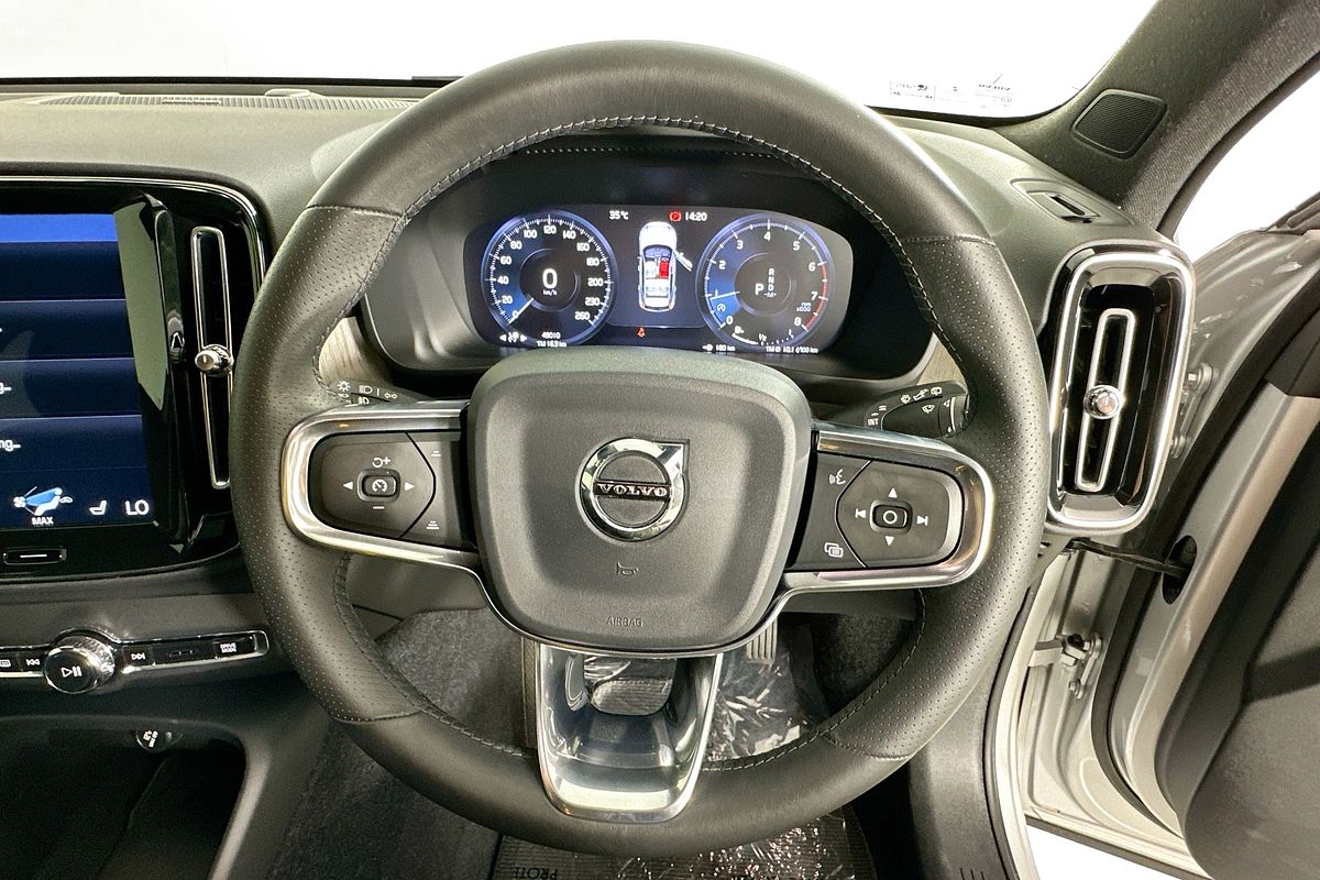 2019 Volvo XC40 T4 INSCRIPTION (AWD) 536 MY19