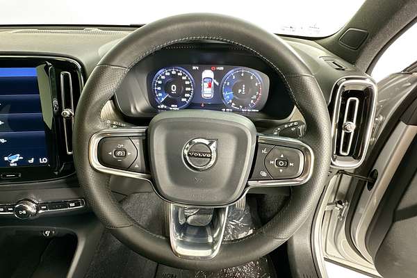 2019 Volvo XC40 T4 INSCRIPTION (AWD) 536 MY19