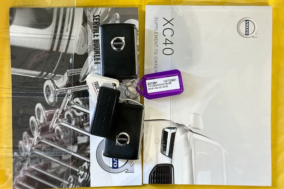 2019 Volvo XC40 T4 INSCRIPTION (AWD) 536 MY19