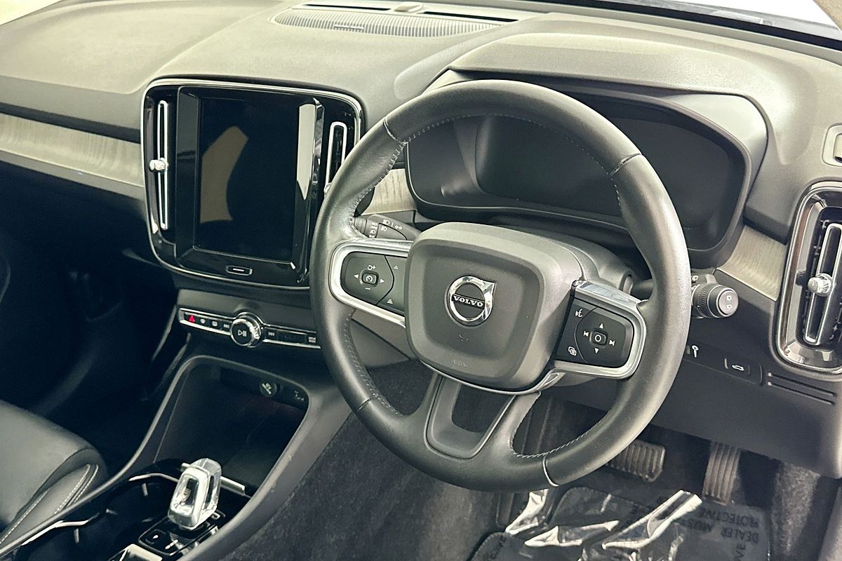 2021 Volvo XC40 T4 INSCRIPTION (AWD) 536 MY21