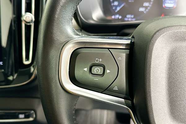 2021 Volvo XC40 T4 INSCRIPTION (AWD) 536 MY21