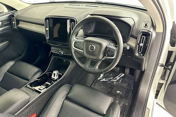 2021 Volvo XC40 T4 INSCRIPTION (AWD) 536 MY21