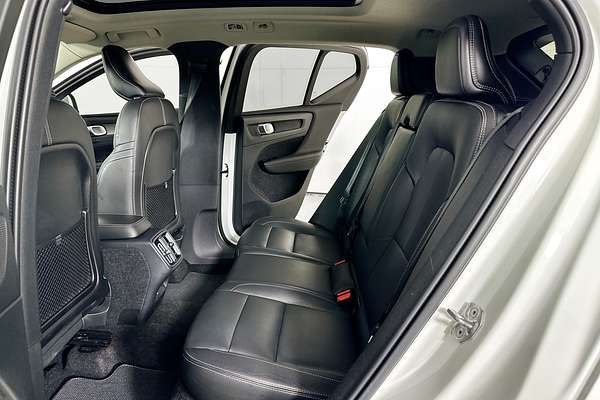 2021 Volvo XC40 T4 INSCRIPTION (AWD) 536 MY21