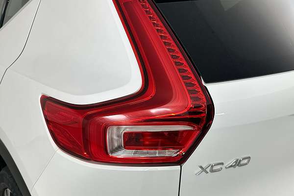 2021 Volvo XC40 T4 INSCRIPTION (AWD) 536 MY21