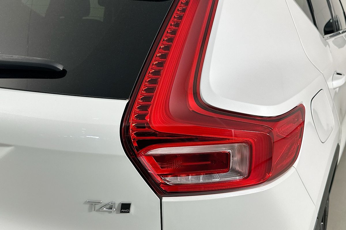 2021 Volvo XC40 T4 INSCRIPTION (AWD) 536 MY21