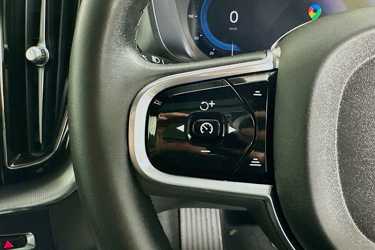 2022 Volvo XC60 RECHARGE PHEV 256 MY22