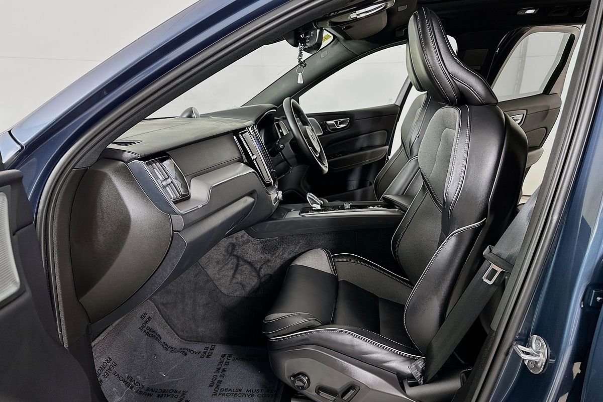 2022 Volvo XC60 RECHARGE PHEV 256 MY22