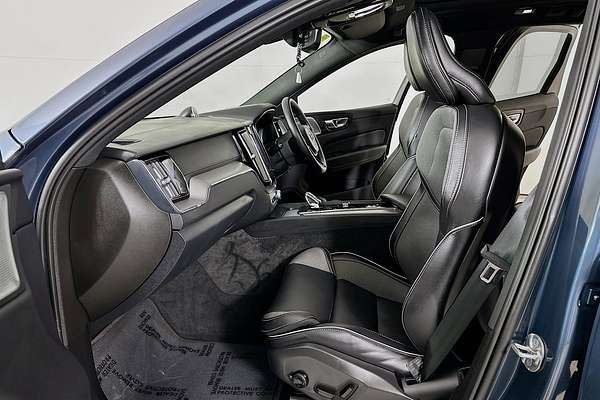 2022 Volvo XC60 RECHARGE PHEV 256 MY22