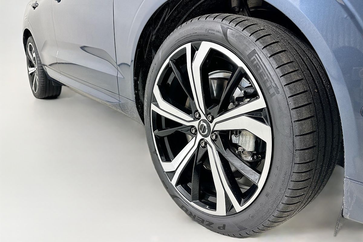 2022 Volvo XC60 RECHARGE PHEV 256 MY22