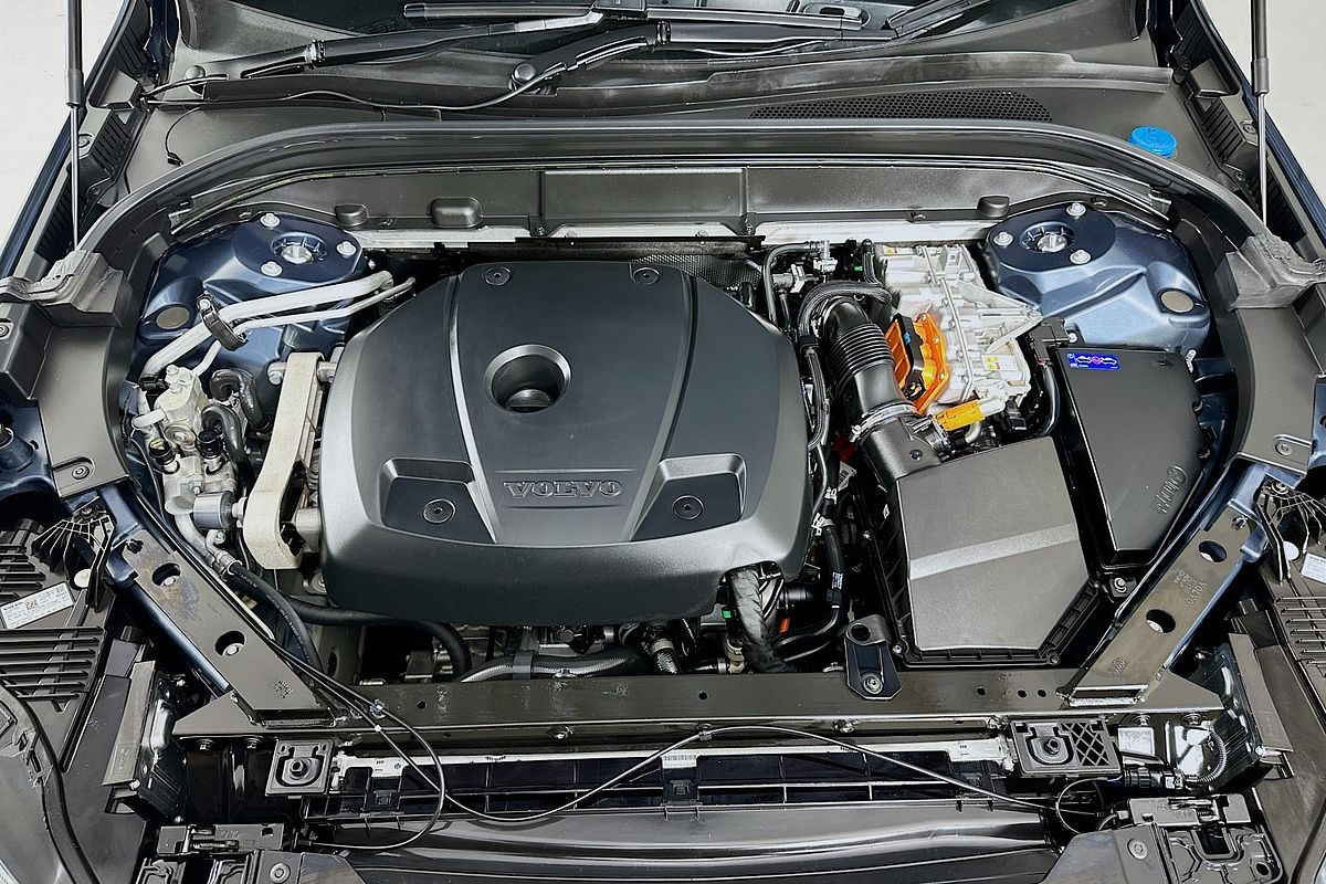 2022 Volvo XC60 RECHARGE PHEV 256 MY22
