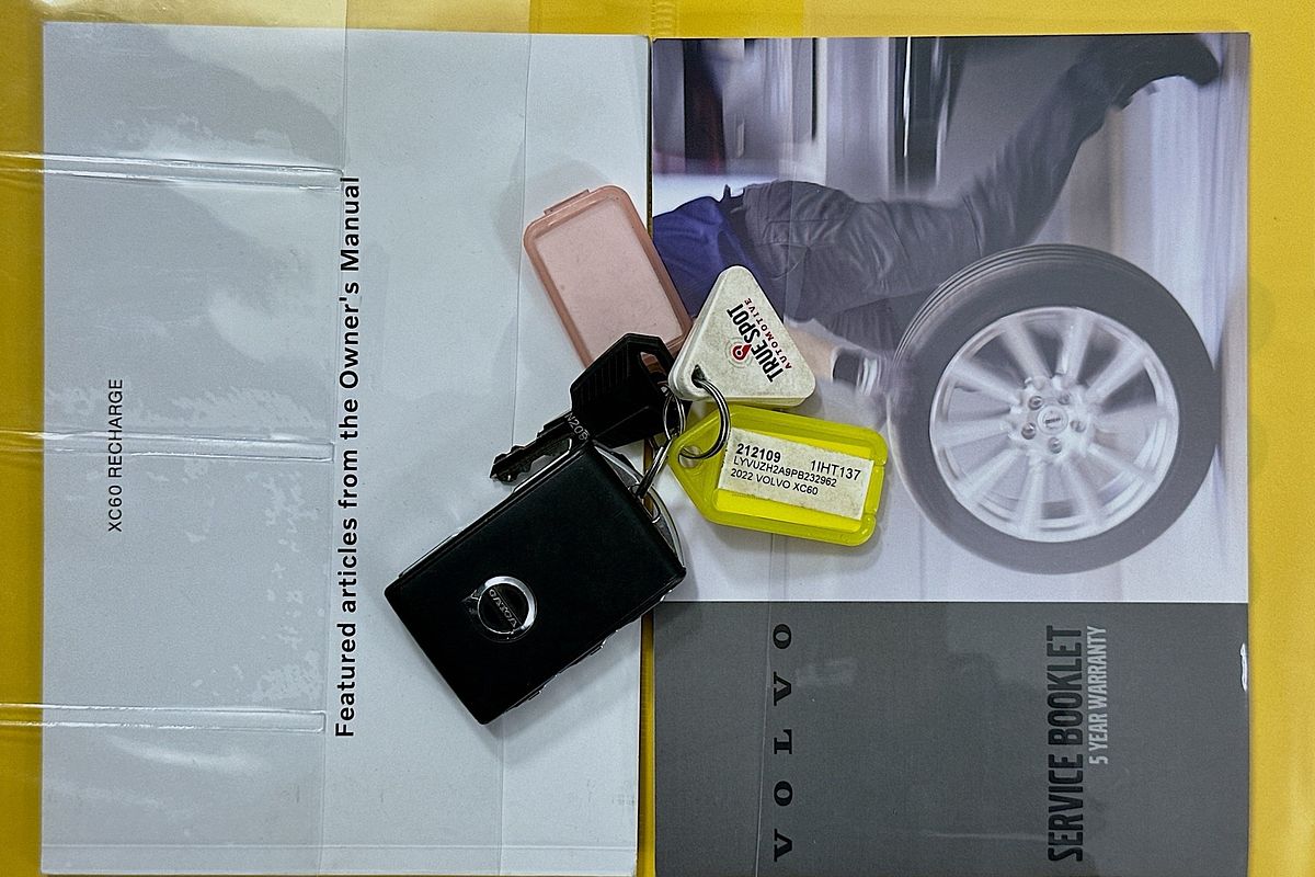 2022 Volvo XC60 RECHARGE PHEV 256 MY22