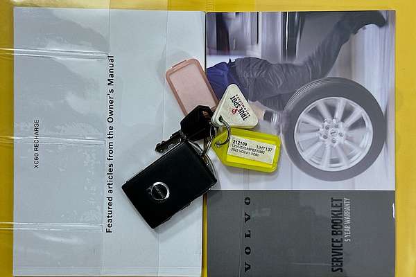 2022 Volvo XC60 RECHARGE PHEV 256 MY22