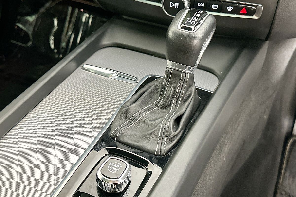 2021 Volvo XC60 T6 R-DESIGN (AWD) 246 MY21