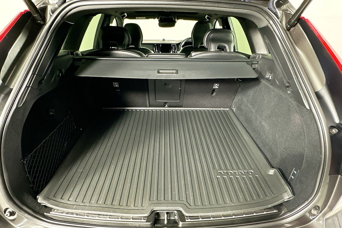 2021 Volvo XC60 T6 R-DESIGN (AWD) 246 MY21