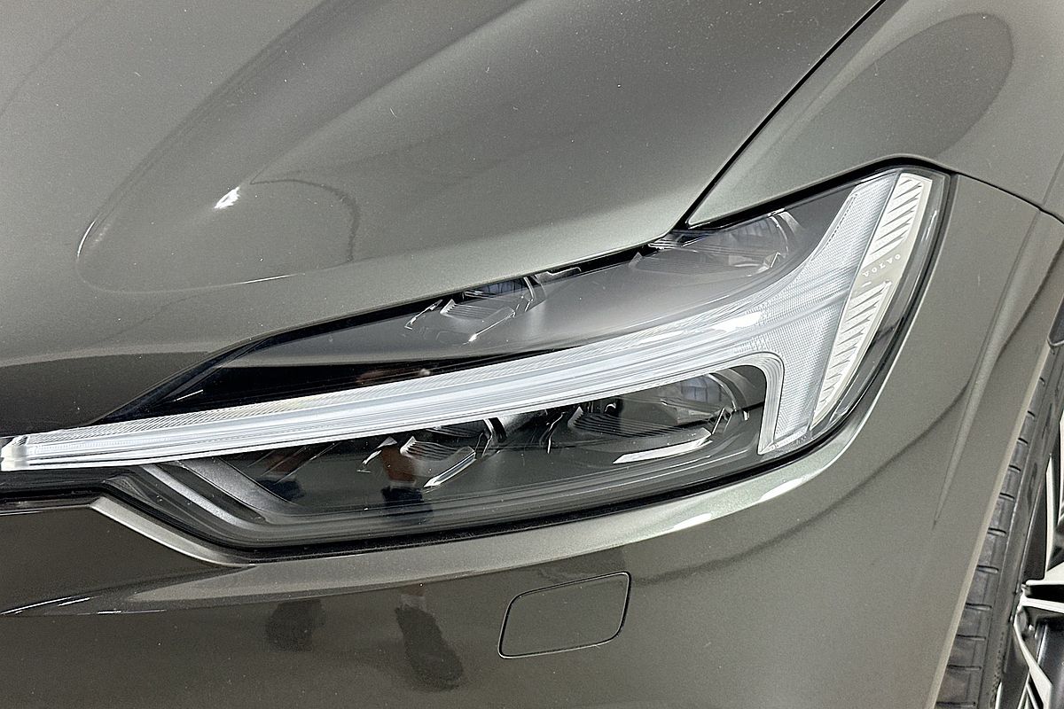 2021 Volvo XC60 T6 R-DESIGN (AWD) 246 MY21