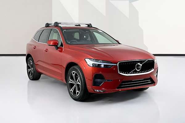 2021 Volvo XC60 B5 MOMENTUM MHEV 246 MY22