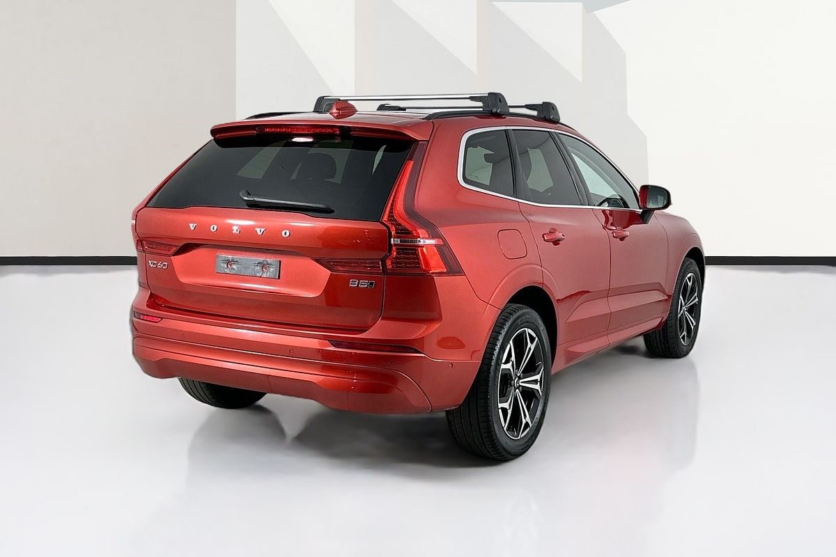 2021 Volvo XC60 B5 MOMENTUM MHEV 246 MY22