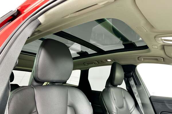 2021 Volvo XC60 B5 MOMENTUM MHEV 246 MY22