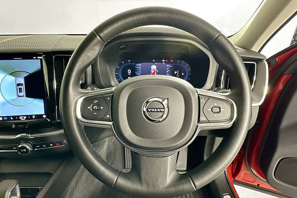 2021 Volvo XC60 B5 MOMENTUM MHEV 246 MY22