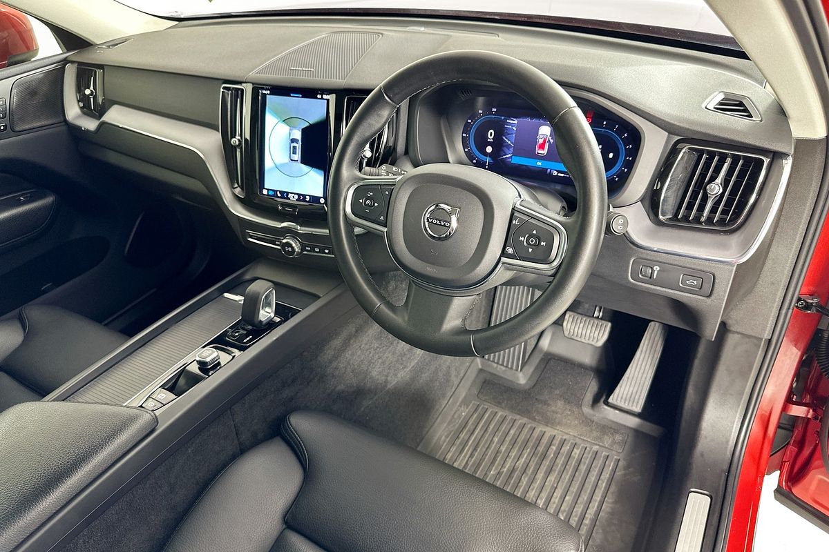 2021 Volvo XC60 B5 MOMENTUM MHEV 246 MY22