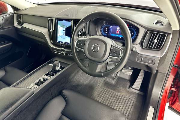 2021 Volvo XC60 B5 MOMENTUM MHEV 246 MY22