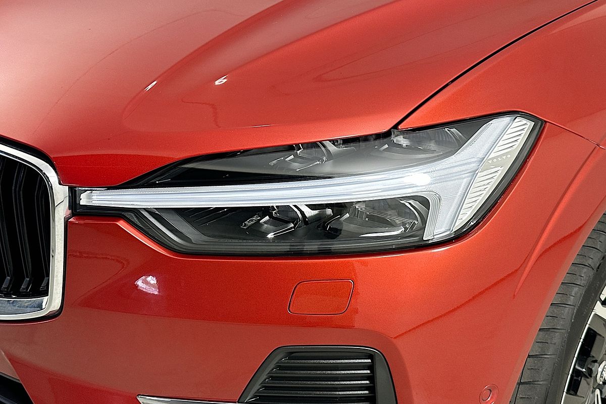 2021 Volvo XC60 B5 MOMENTUM MHEV 246 MY22