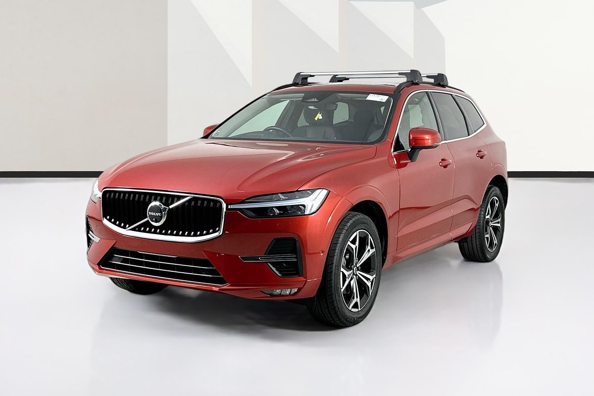 2021 Volvo XC60 B5 MOMENTUM MHEV 246 MY22