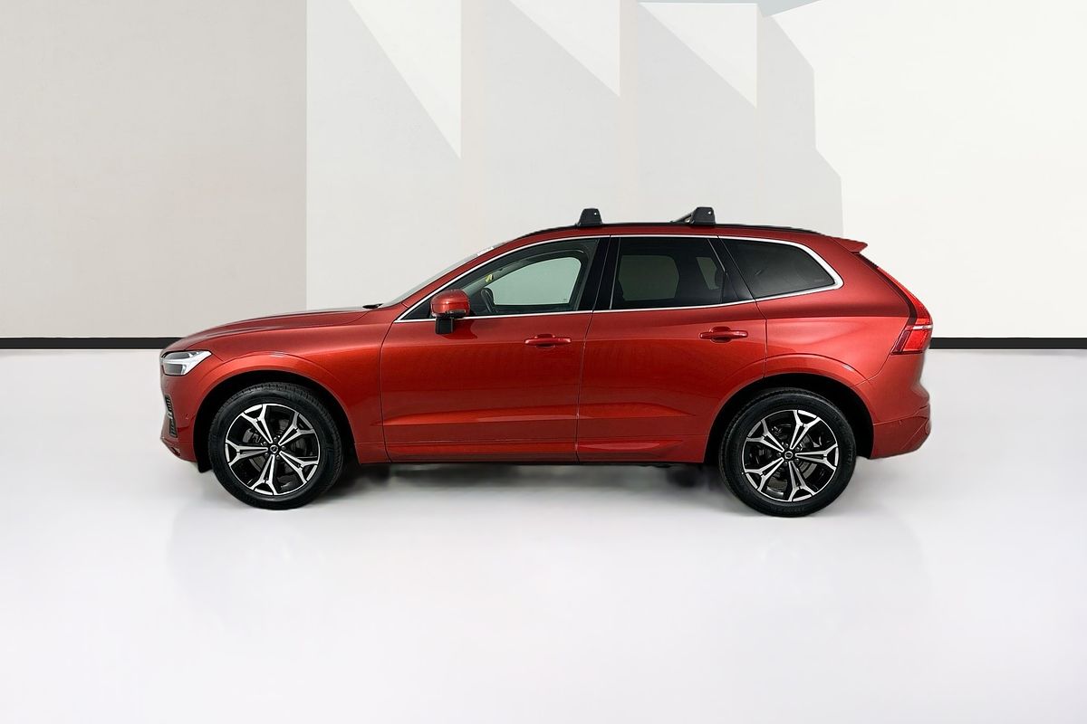 2021 Volvo XC60 B5 MOMENTUM MHEV 246 MY22
